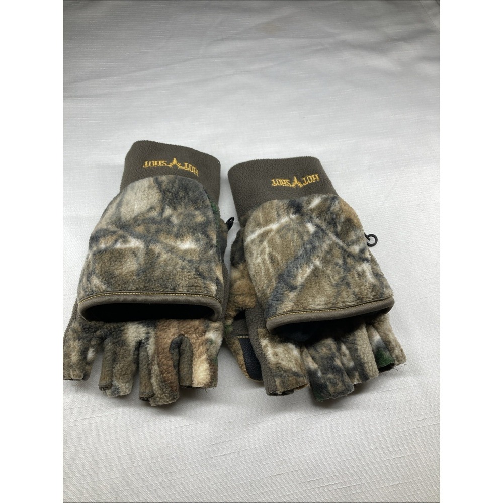 Hot Shot "Bulls-Eye" fleece pop-top mitten in a Realtree Xtra camouflage pattern